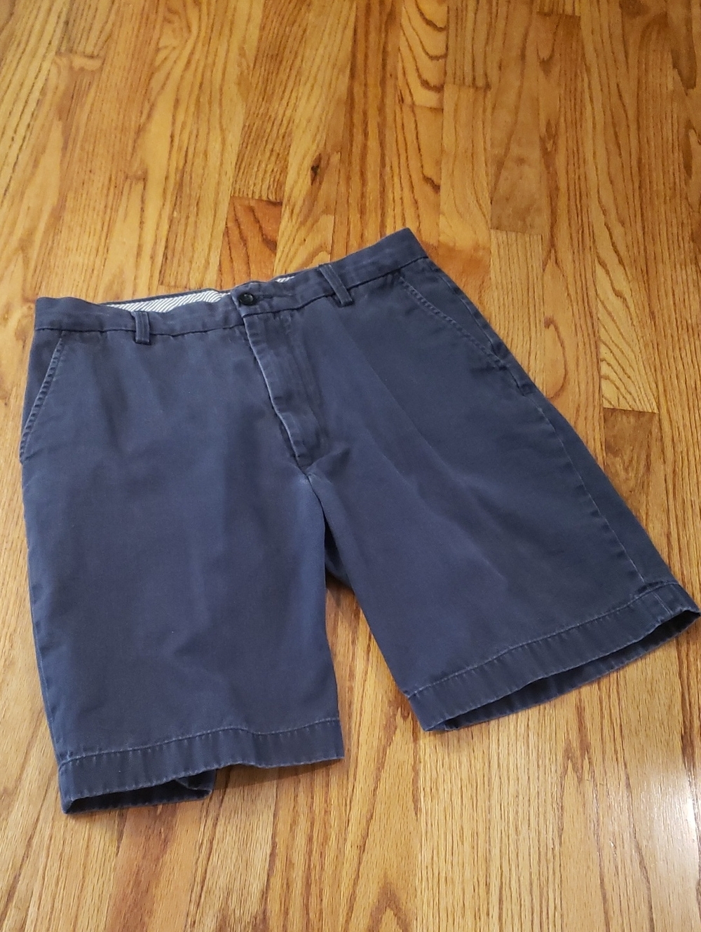 Nautica Navy Flat Front Shorts - Relaxed Fit Size: 32W, 9" Inseam